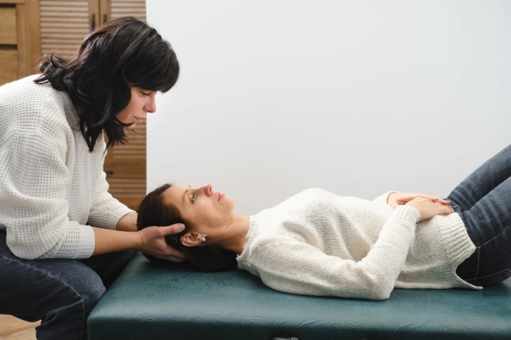 Choosing the Best Interferential Therapy Machine for Your Clinic Interferential Therapy Machine